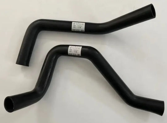 Komatsu Excavator 60-6 120-6 200-5-6-7 300-7 360-7 Engine Water Pipe Made of Rubber Material
