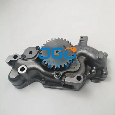 D924 D924T Cooling System 9887973A Engine Parts Oil Pump Spare Parts