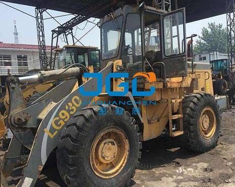 LG930 Loader Front And Rear Door Window Glass Full Car Windshield