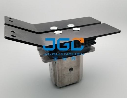 DX70 DX75 Excavator Parts Foot Pedal Valve Model SY335 SY360 SY365 DH55 DH60 DH150-7ber and Hydraulic Hammer Control Valve