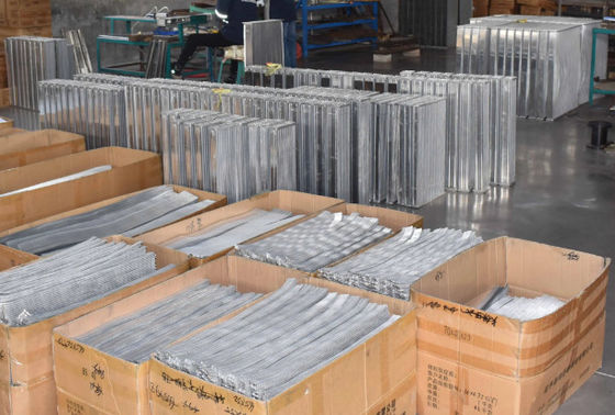 High Quality Aluminum DH55-7 Radiators For Excavator Factory
