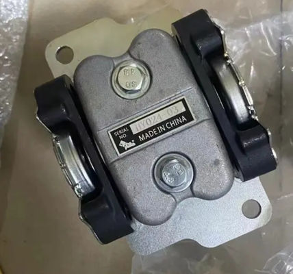 Excavator Pedal Valve 702-16-04250 Travel Control Lever 702-16-01861 702-16-01542 For PC78 PC200-7 PC200-8