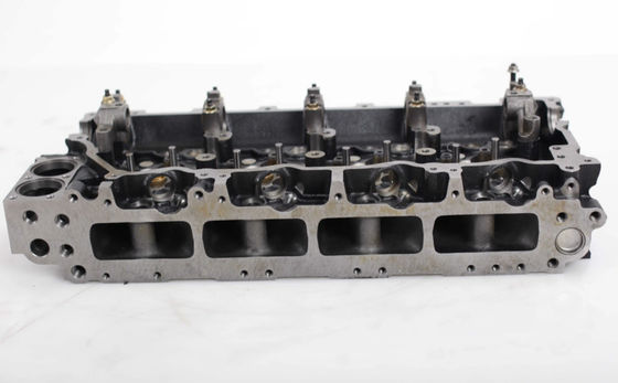 New Cylinder Head Assembly Isuzu 4HK1 Diesel Engine Spare Parts Construction Machinery Parts