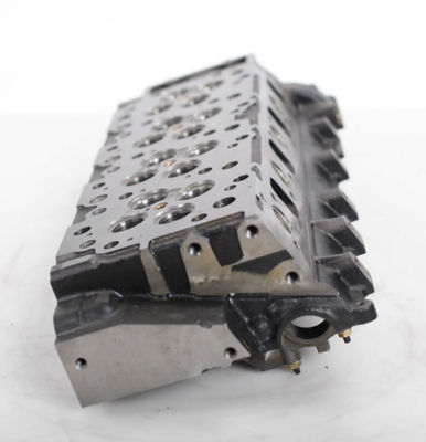 New Cylinder Head Assembly Isuzu 4HK1 Diesel Engine Spare Parts Construction Machinery Parts
