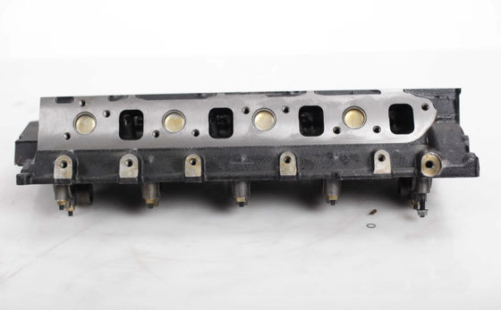 New Cylinder Head Assembly Isuzu 4HK1 Diesel Engine Spare Parts Construction Machinery Parts