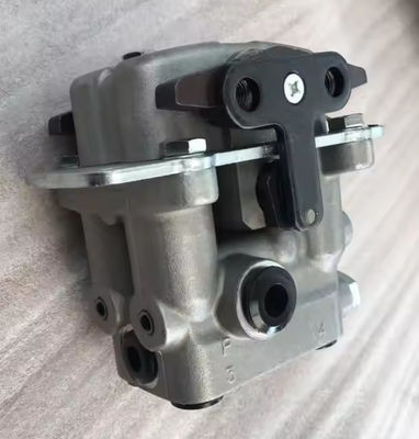 PC200-6 PC400-6 PC450LC-6 PC60-7 PC70-7 PC100-6 PC120-6 Excavator Pilot Valve 702-16-01430